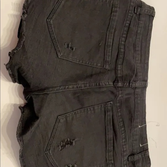 Black jeans short, size 7, brand LONDON - Picture 3 of 3
